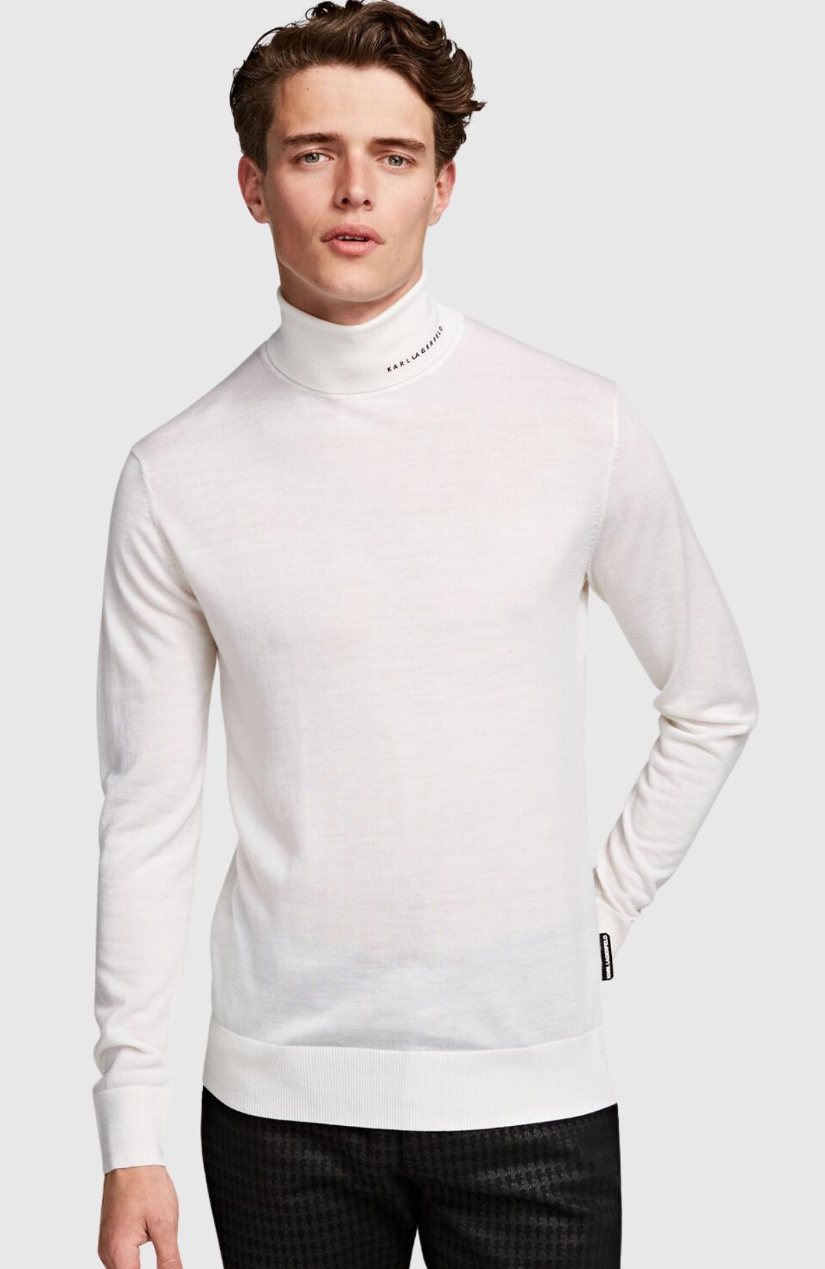 Lightweight Merino Turtleneck