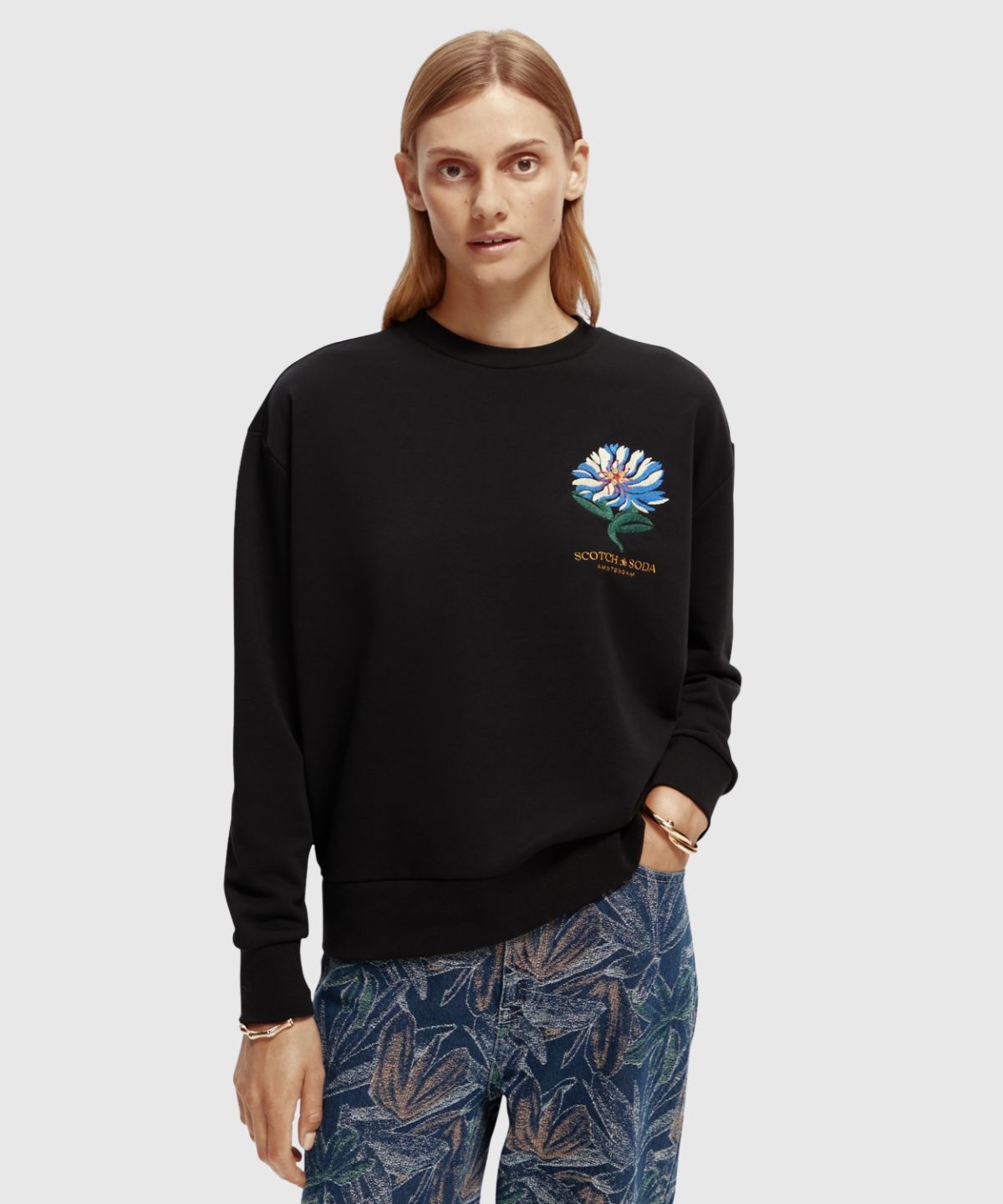 Sakura loose-fit embroidery sweatshirt - Maxx Group