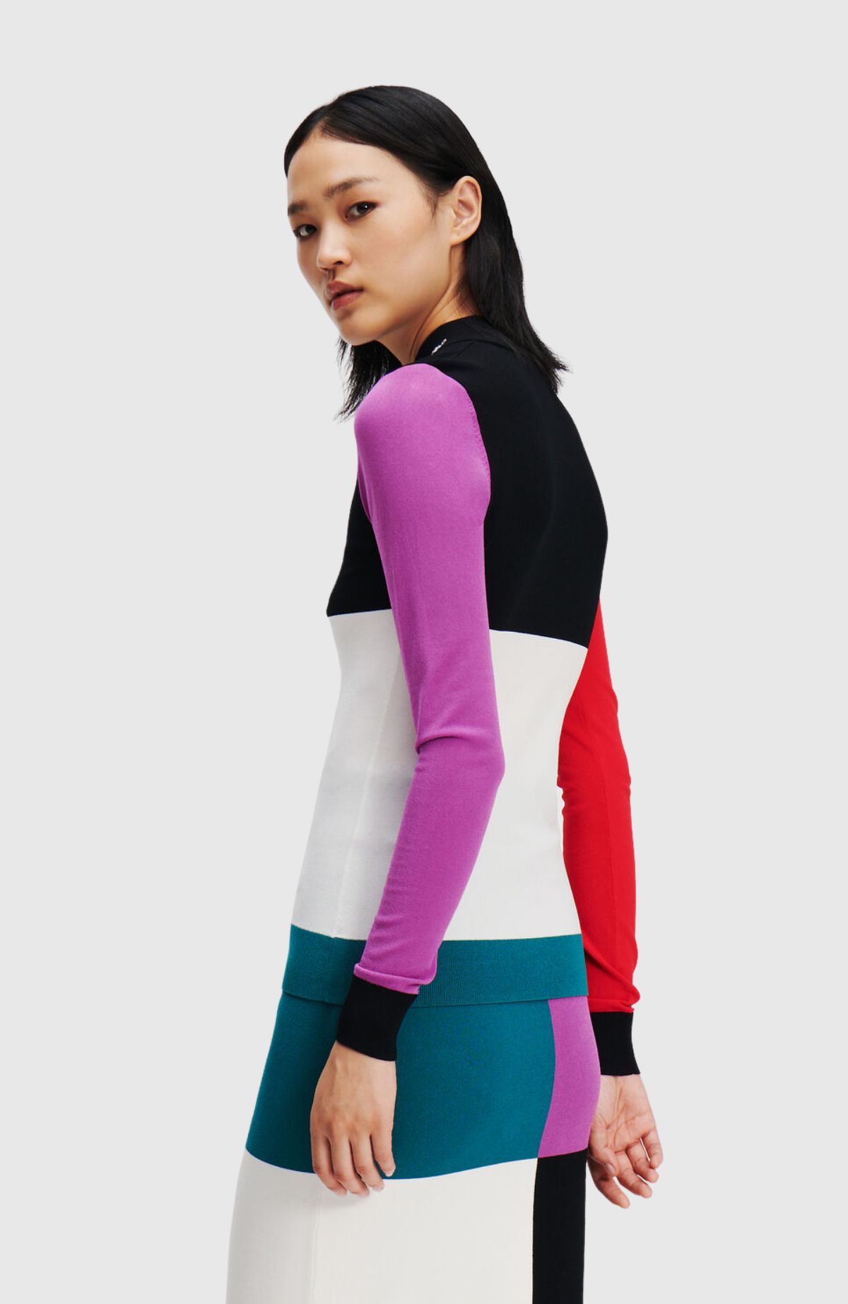 Colour Block Turtle Neck - Maxx Group