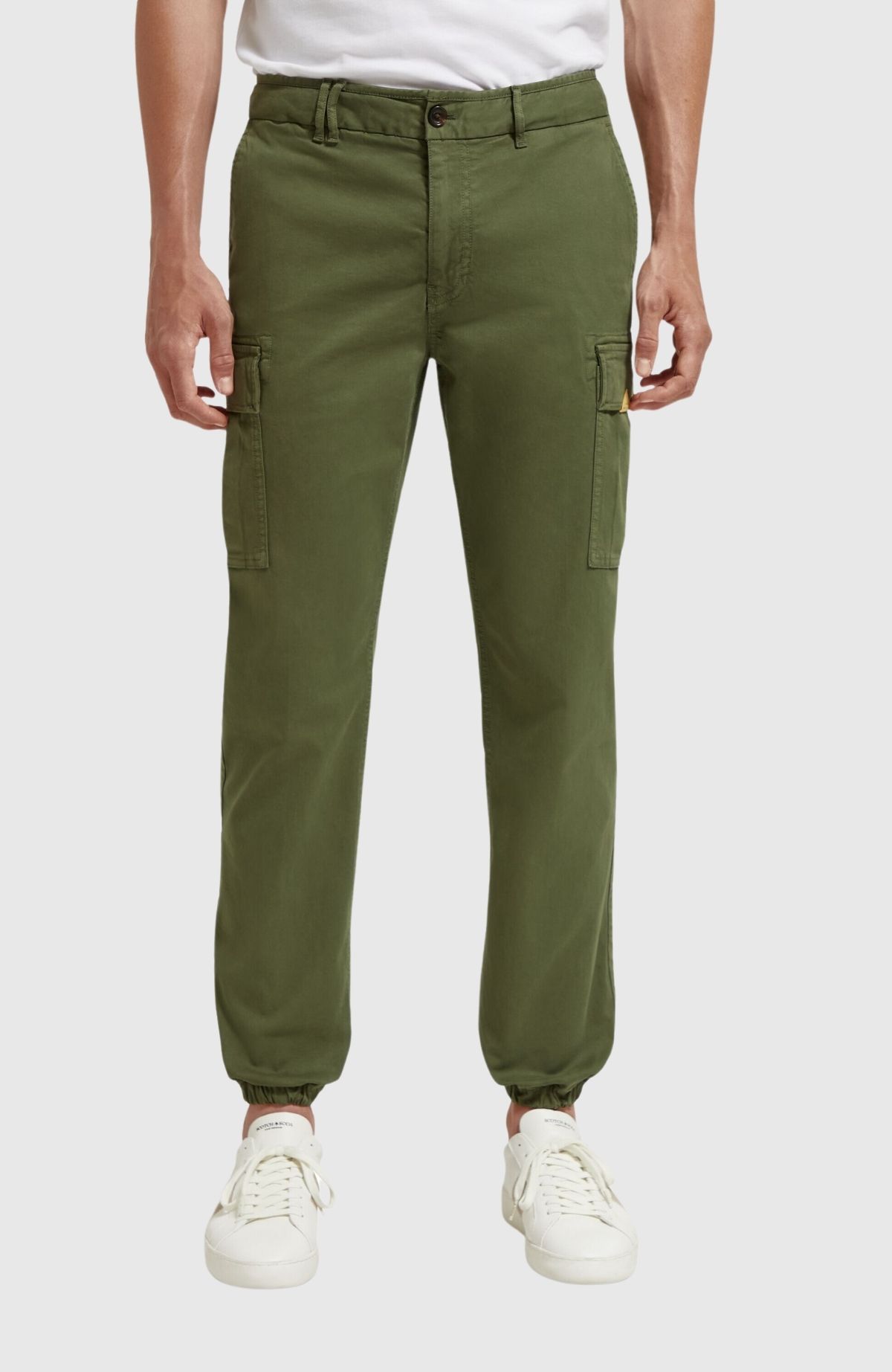 Stuart - Slim-Fit washed structured cargo pants - Maxx Group