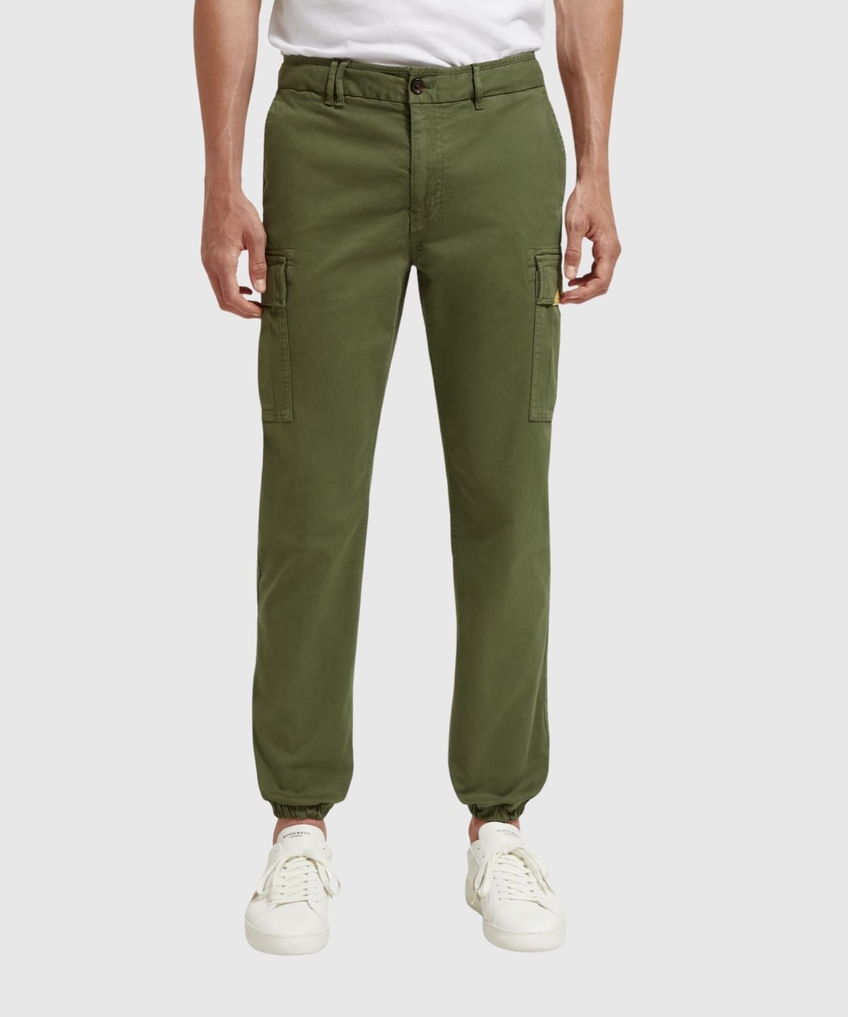 Stuart - Slim-Fit washed structured cargo pants - Maxx Group