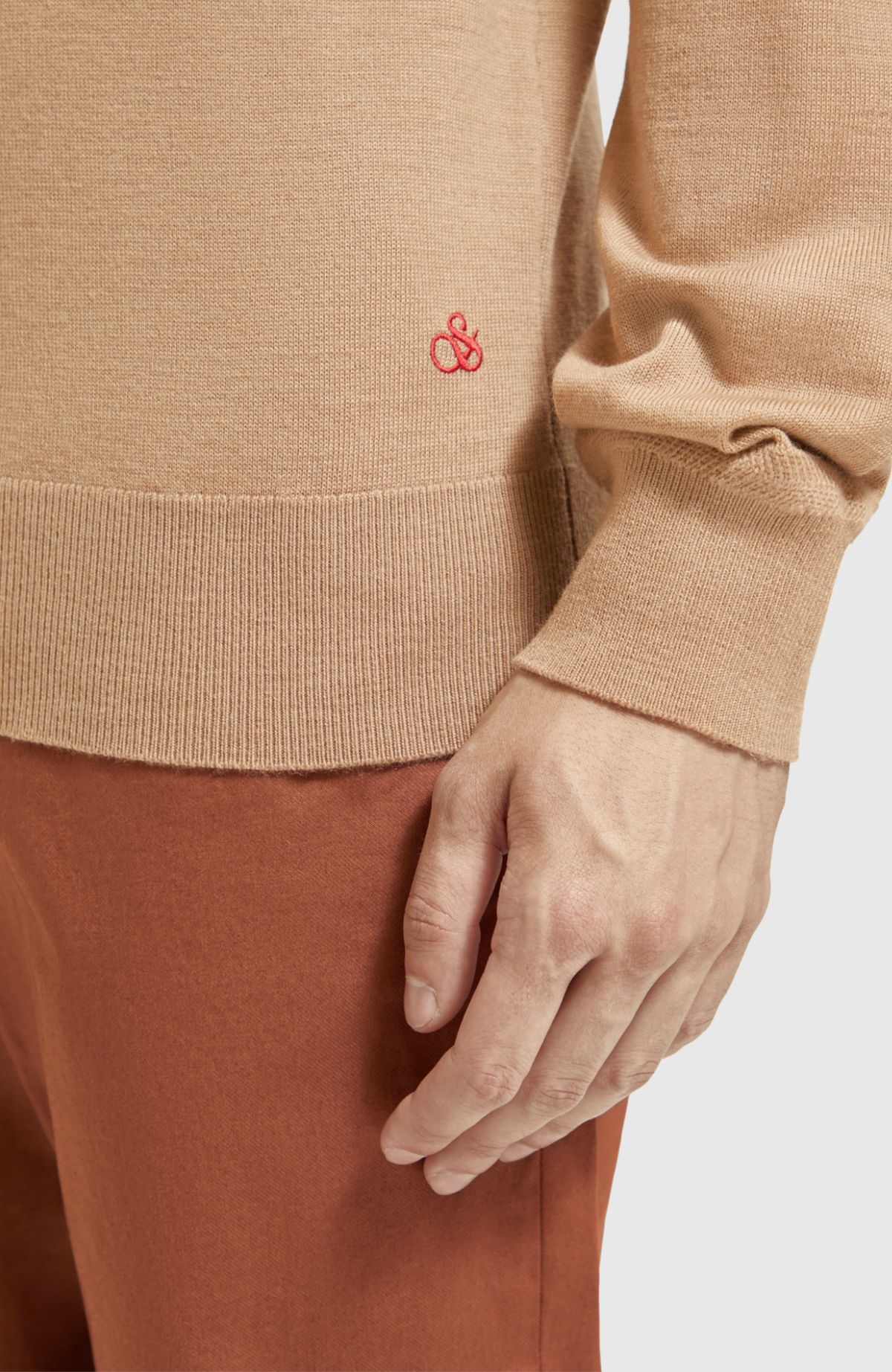 Regular fit turtleneck pullover in merino wool