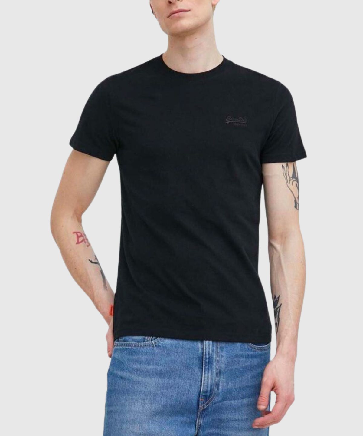 Essential Logo Emb Tee