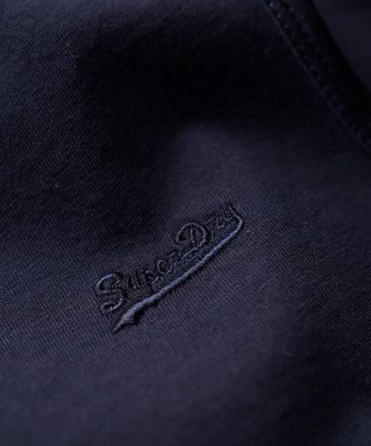 Essential Logo Vest Ub