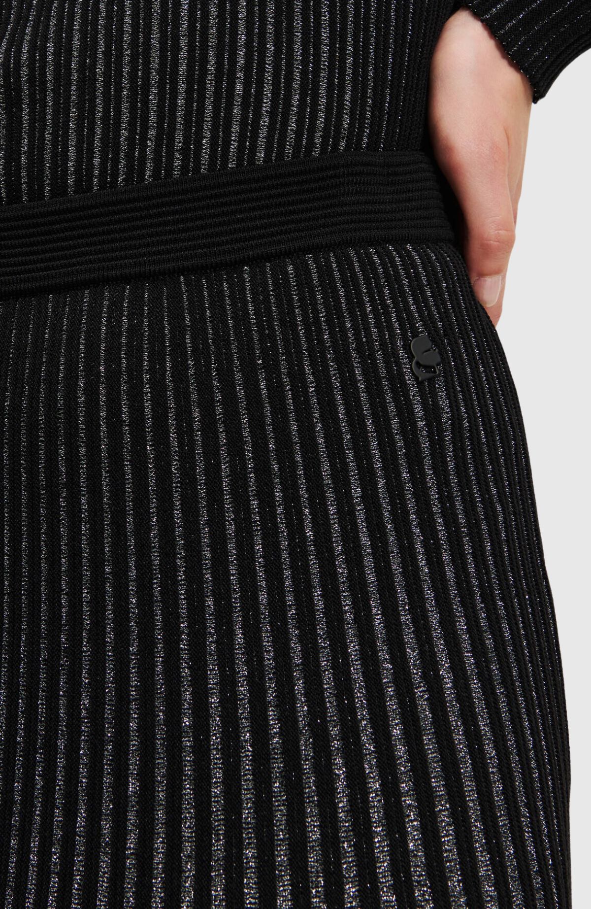 Pleated Lurex Knit Skirt