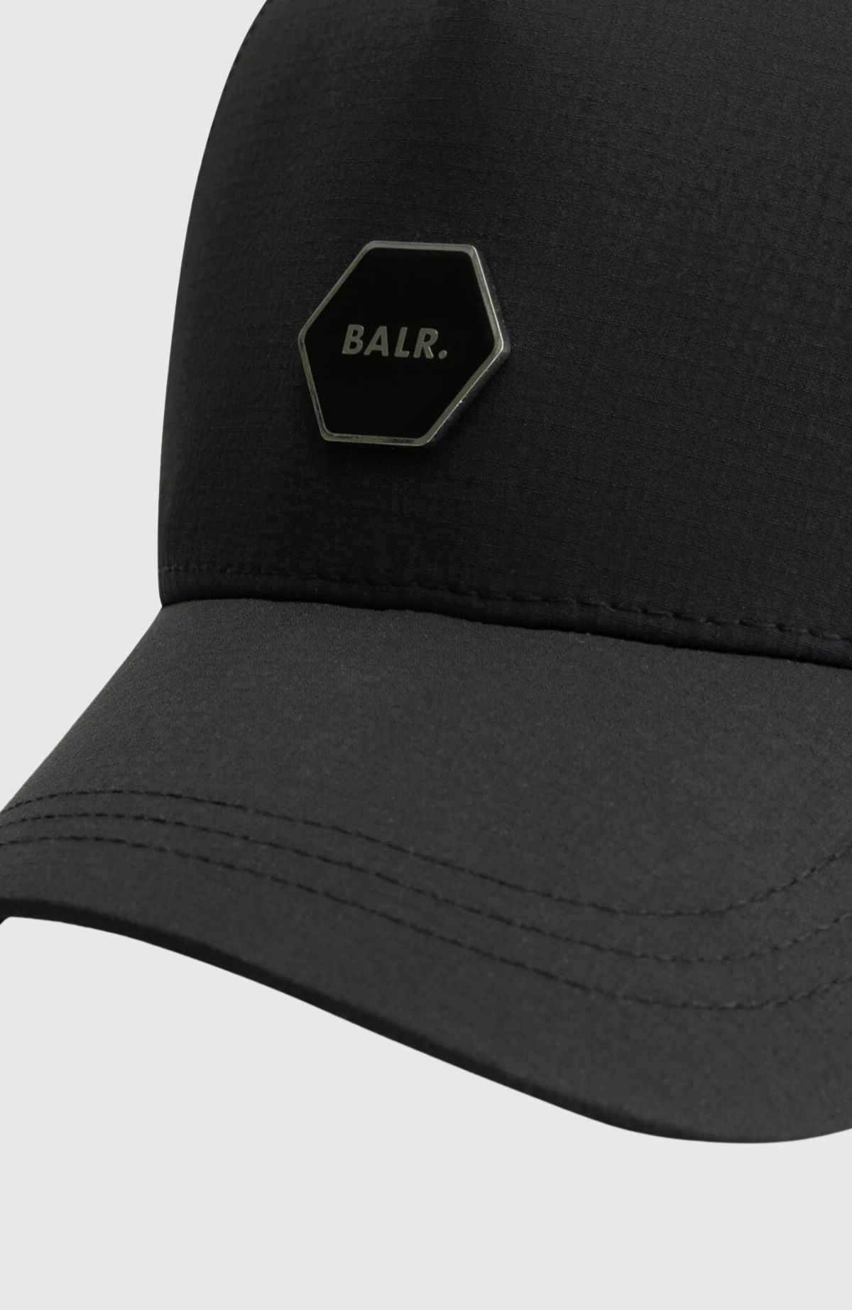 Hexline Badge Classic Cap