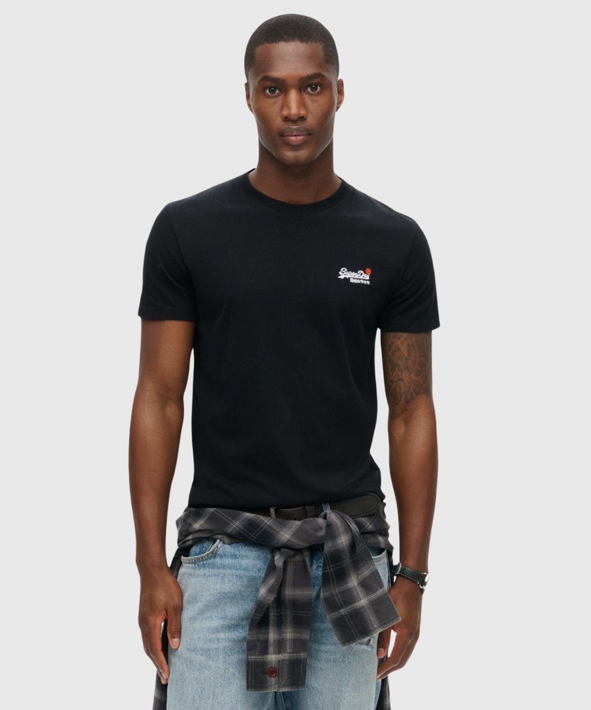 Essential Contrast Emb Tee